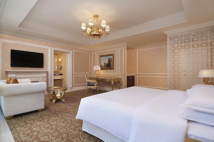 Room 36 of 87