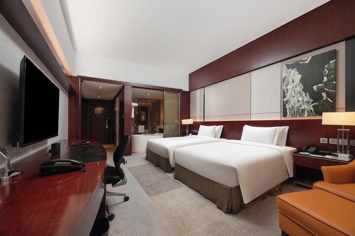 Room 40 of 98