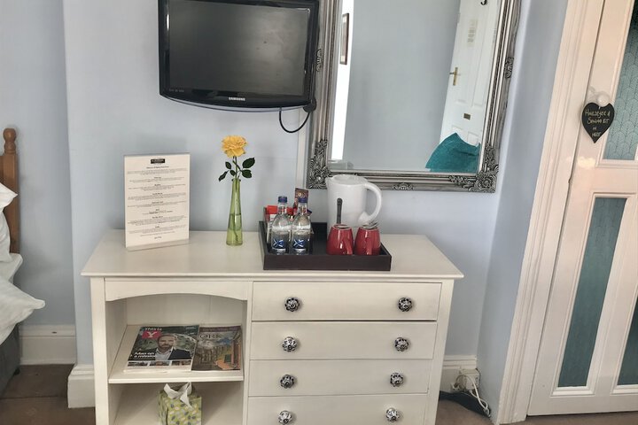 Room 7 of 40