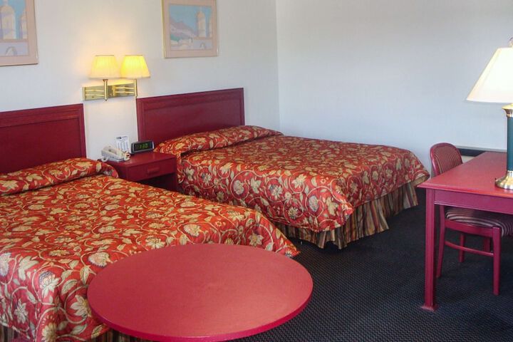 Room 12 of 27