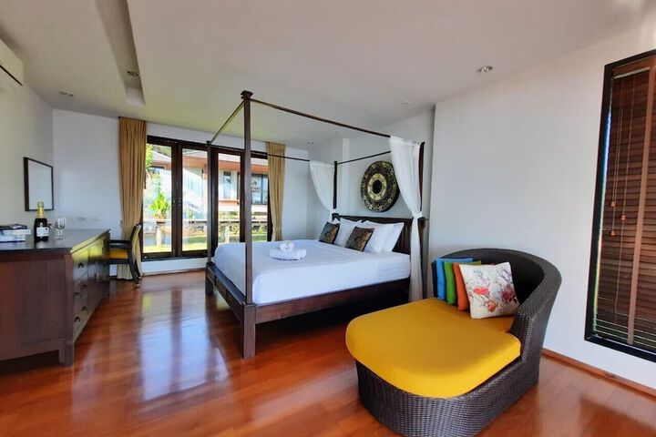 Room 4 of 54