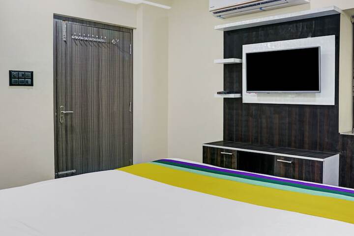 Room 13 of 23