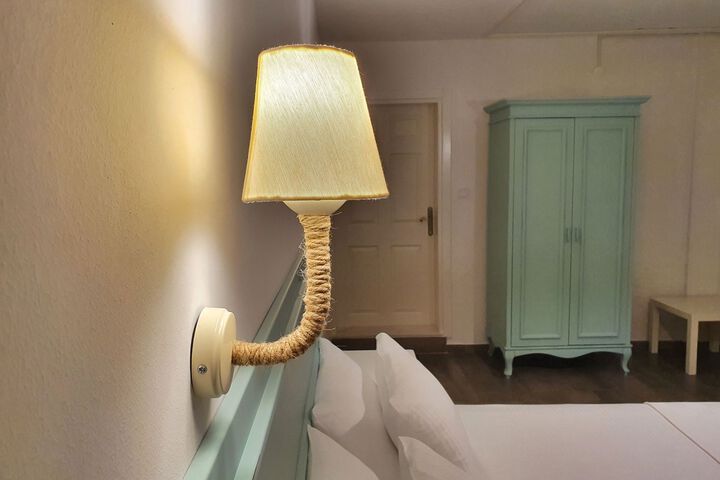 Room 37 of 65