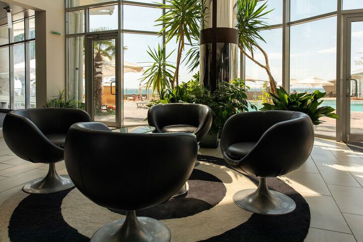 Guest Lobby