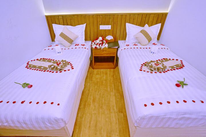 Room 4 of 55