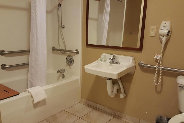 1 Queen Studio Suite (14 of 26)