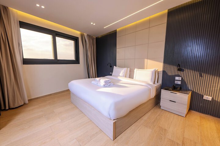 Room 6 of 45