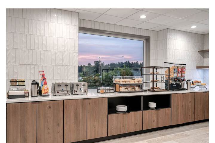 Breakfast/Coffee Service 36 of 49