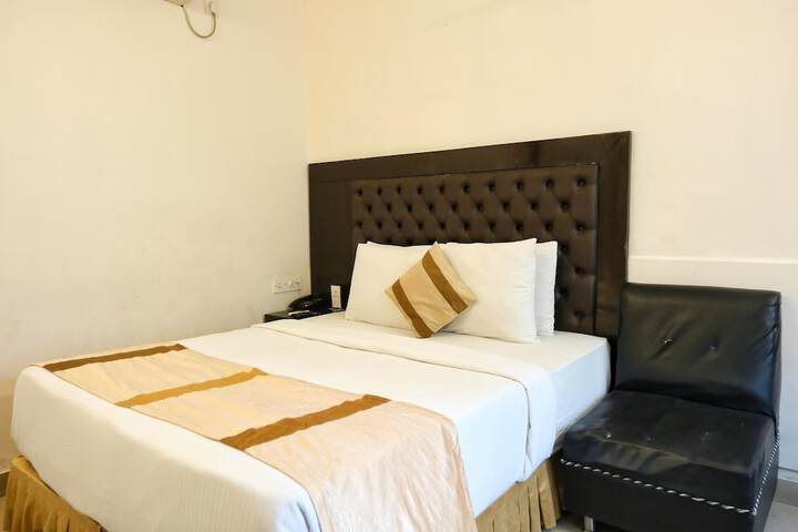 Room 10 of 48