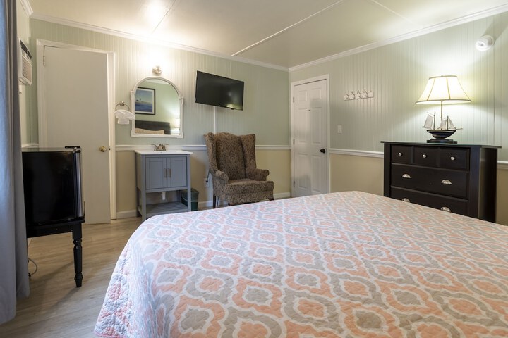 Room 111 of 309