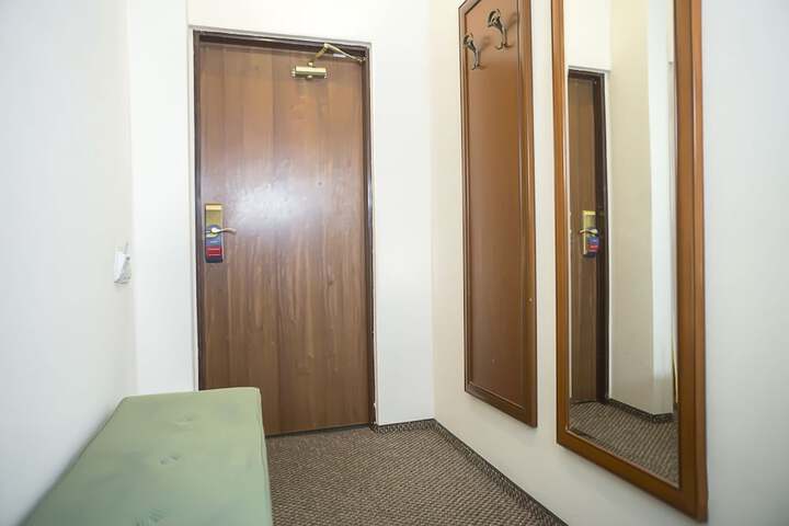 Room 23 of 59