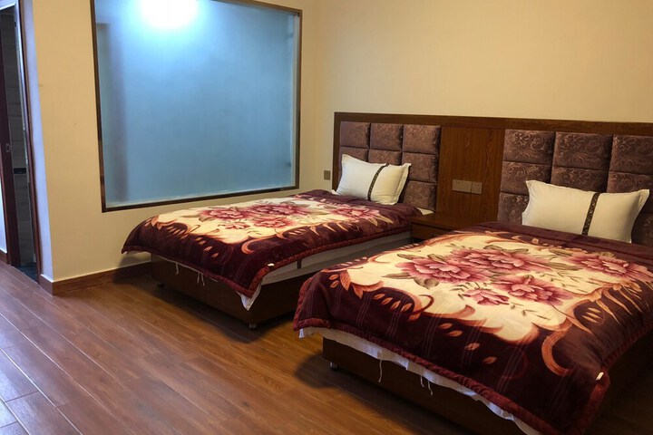 Room 2 of 7
