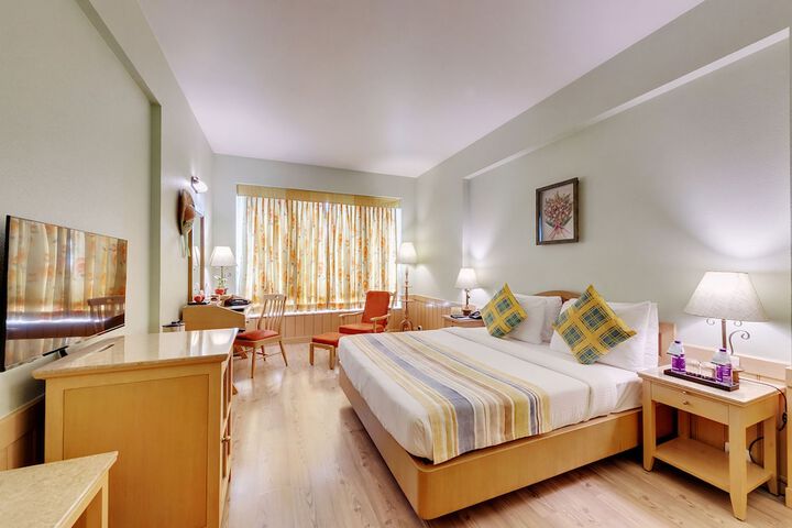 Room 8 of 63