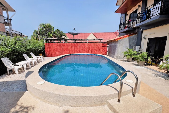 Pools & Facilities