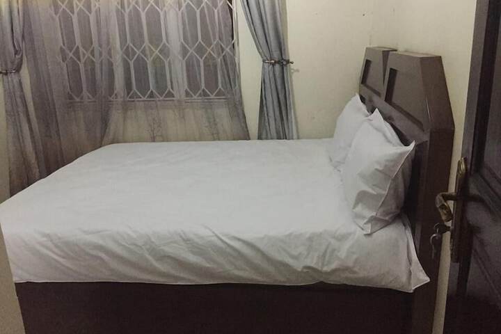 Room 10 of 19