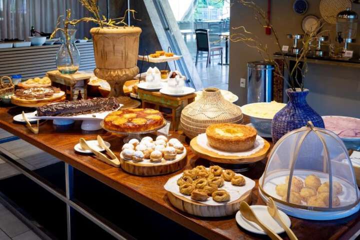 Breakfast/Coffee Service 88 of 132