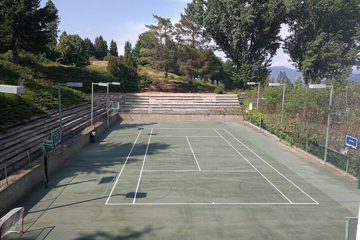 Tennis court