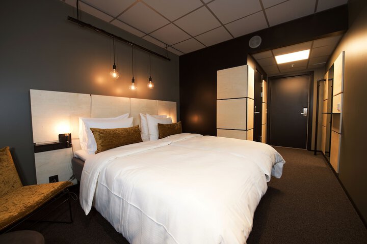Room 12 of 35