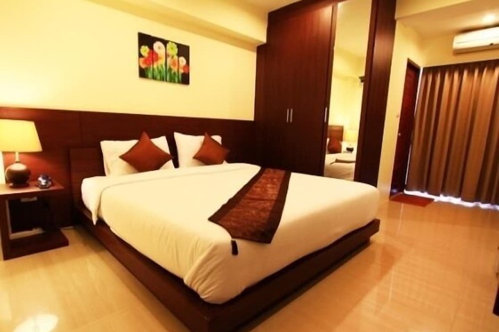 Room 13 of 47