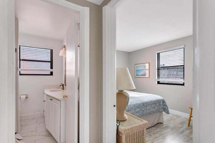 Room 98 of 325