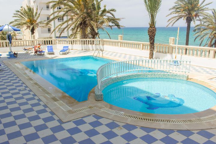 Pool Hotel