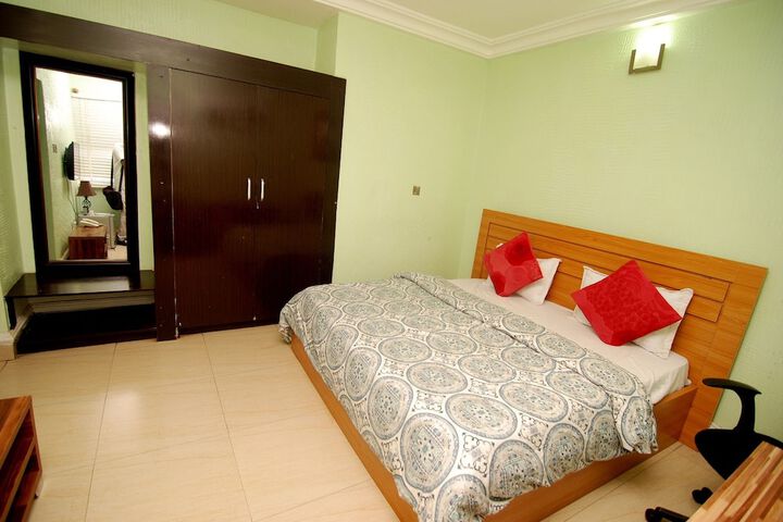 Room 5 of 29