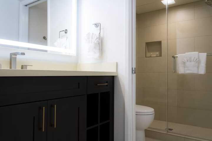 Bathroom shower
