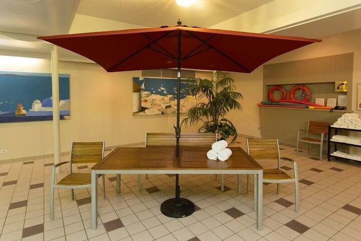 Pool Hotel