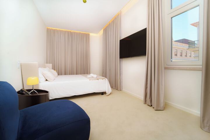 Room 35 of 105