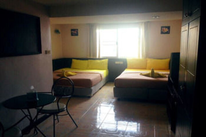 Room 5 of 15