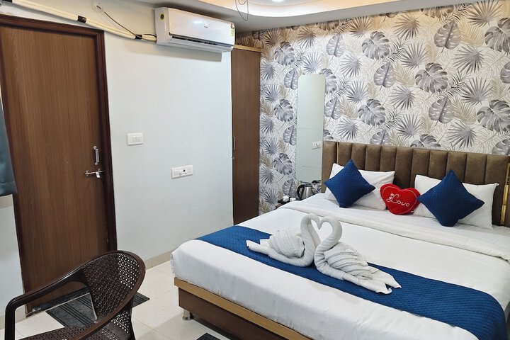 Room 28 of 69