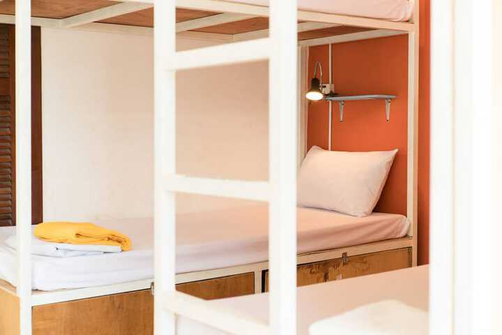 Room 16 of 68