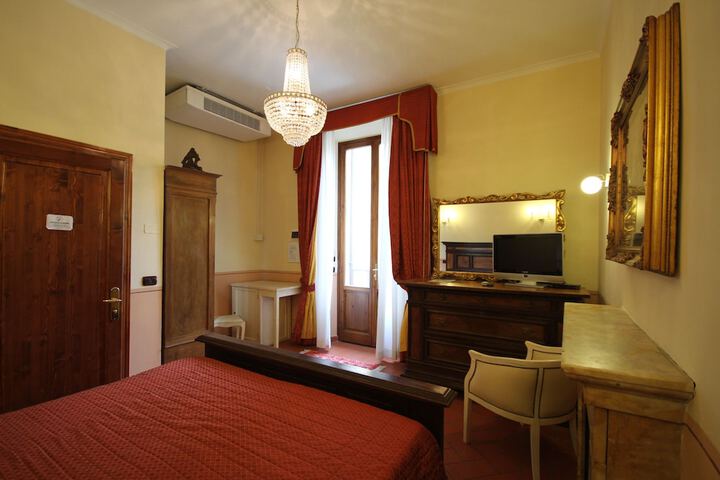 Room 3 of 31