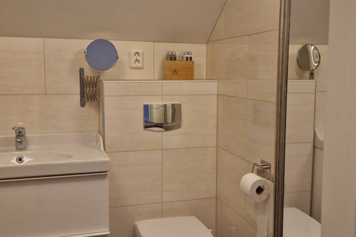 Room 37 of 53