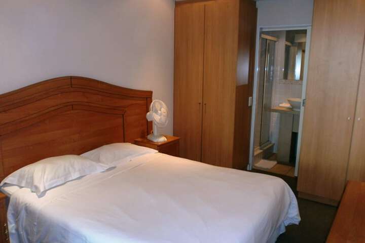 Room 7 of 26