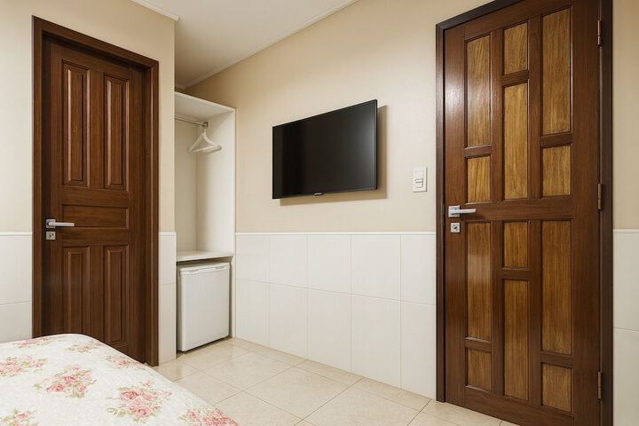 Room 13 of 47