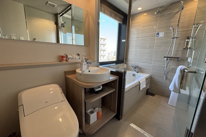 Clean Restrooms