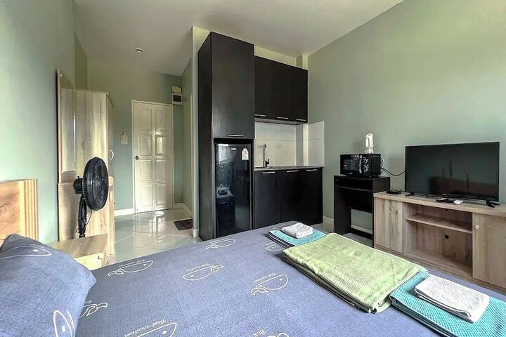 Room 4 of 74