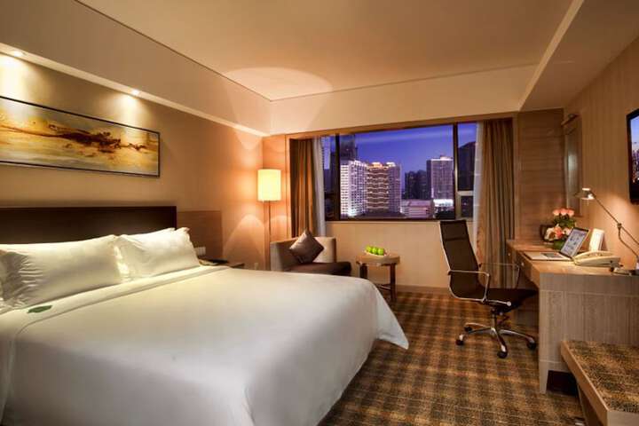 Room 5 of 60