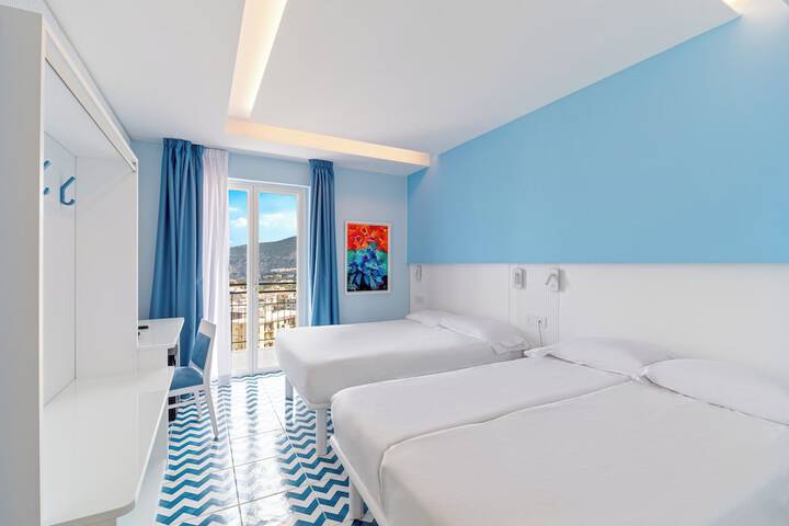 Room 40 of 171