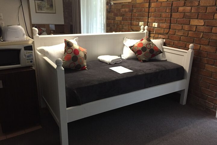 Room 13 of 30