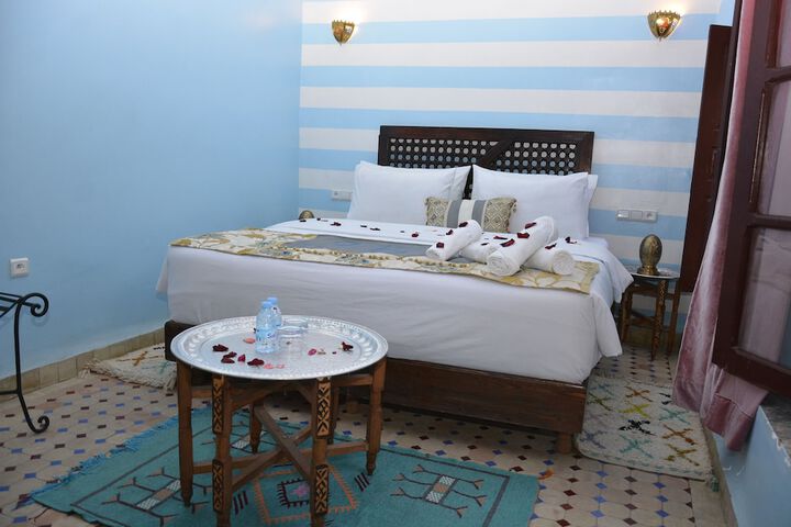 Room 32 of 84