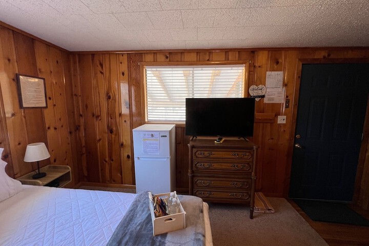 Room 10 of 236