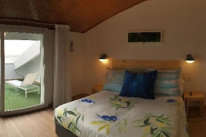 Room 25 of 47