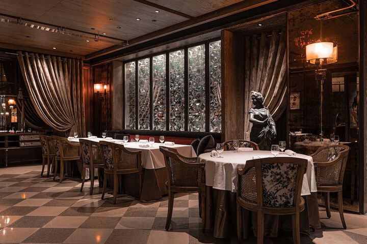 Dining 82 of 133