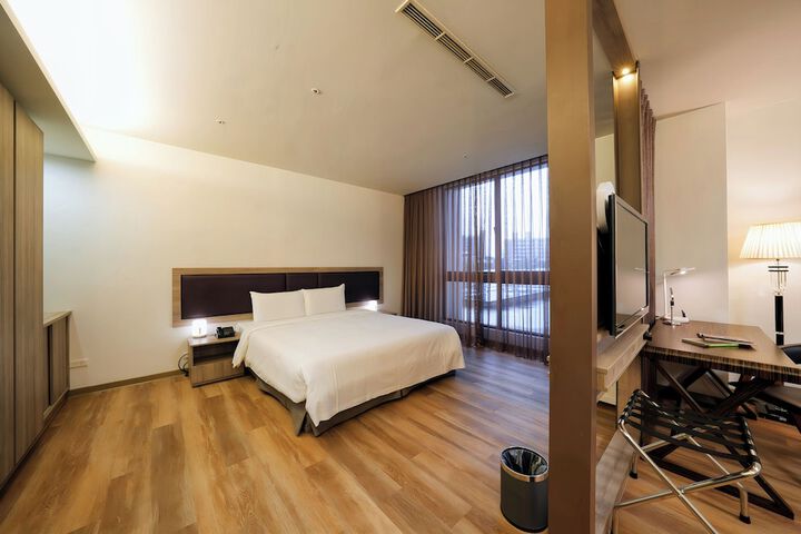 Room 43 of 155