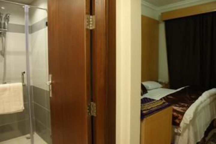 Room 8 of 45