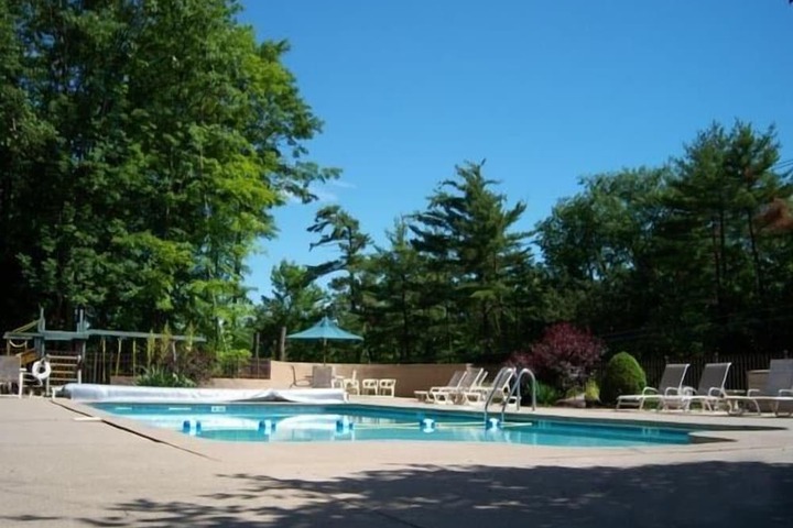 Pool 17 of 65