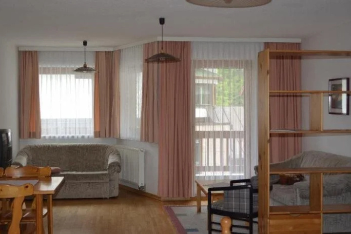 Room 2 of 15