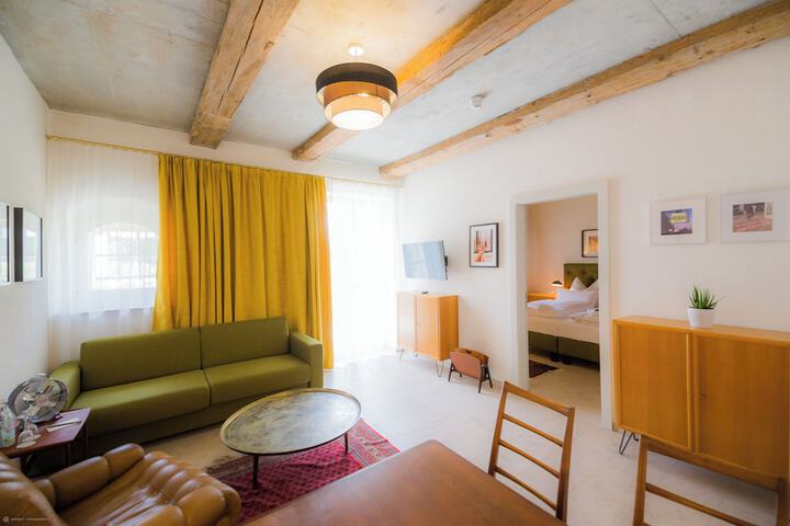 Room 34 of 122
